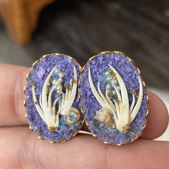 80s Vintage Purple Shell Earrings Mermaidcore Tiny Seed Pearls Shell Clip-Ons - Picture 4 of 11